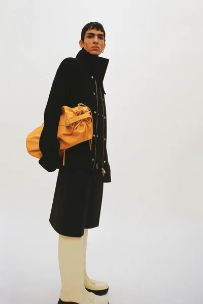 Look 19